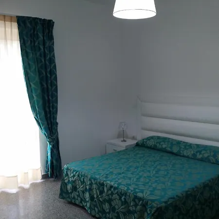 Frühstückspension Restaurant Le Castella (Calabria)